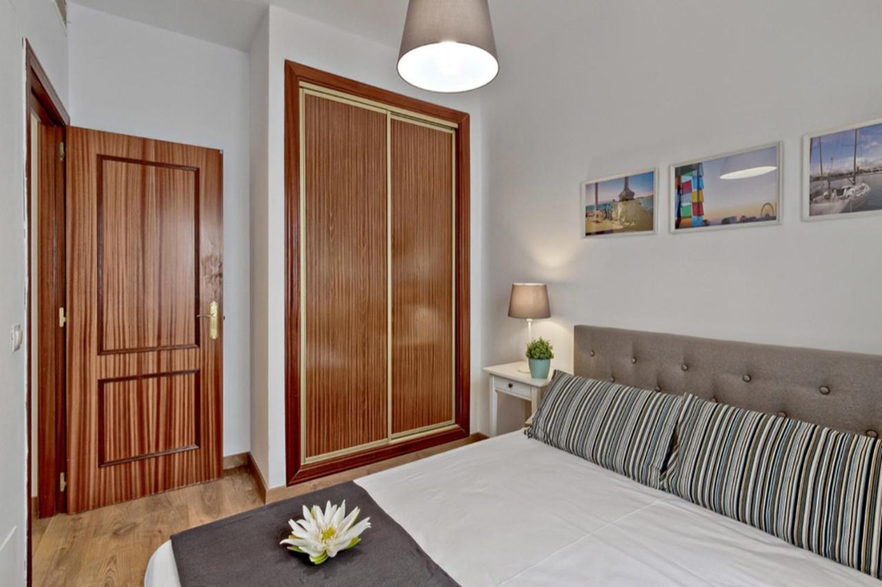 Del Parque Flats - Ollerias 3 Apartment Malaga Bagian luar foto